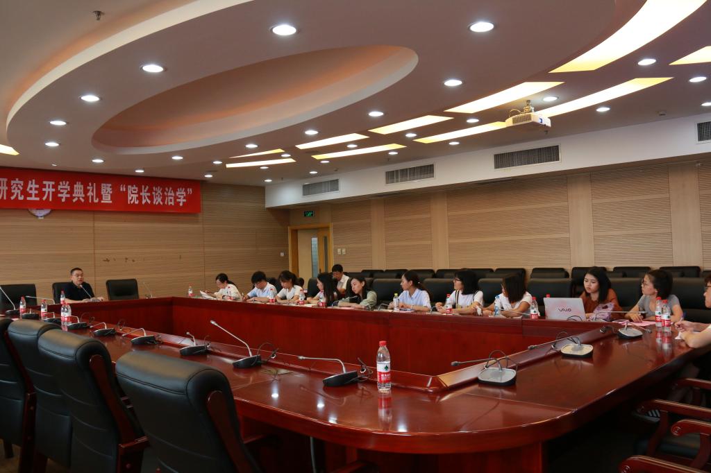 图7:“院长谈治学”活动侧影